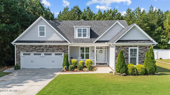 Contemporary Home in Woodridge Neighborhood of Wilson NC