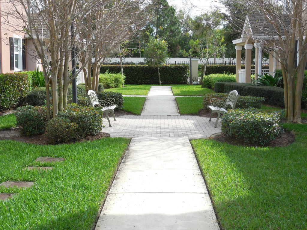 the Courtyards at Willoughby in Stuart FL