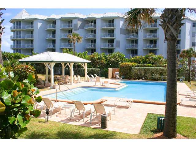 Plantation House Condos pool