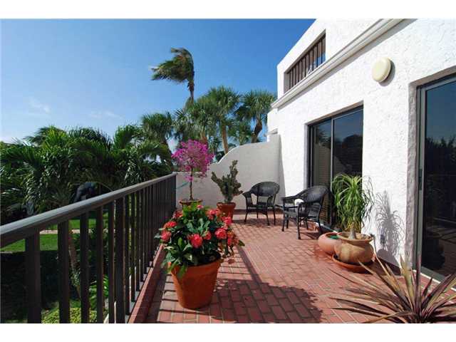 Dune Condominium of Hutchinson Island