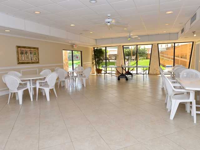 Island Crest Condos in Jensen Beach