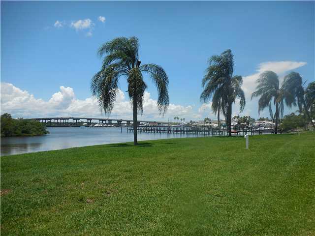 de la Bahia grounds