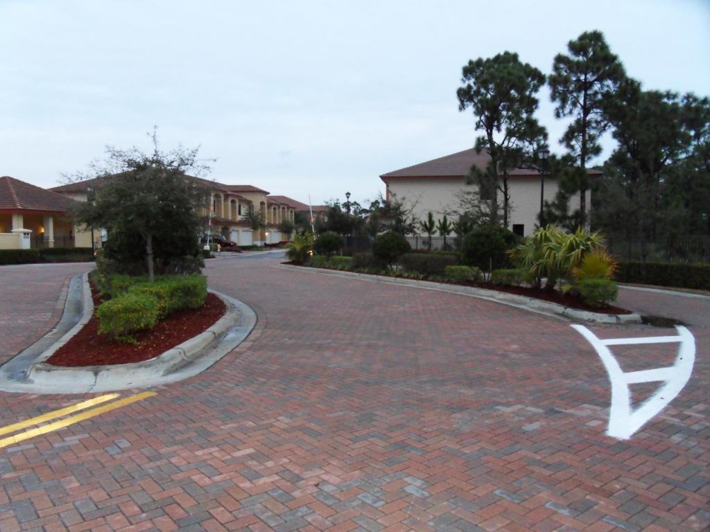 Entrance to Woodmill Pond of Stuart FL