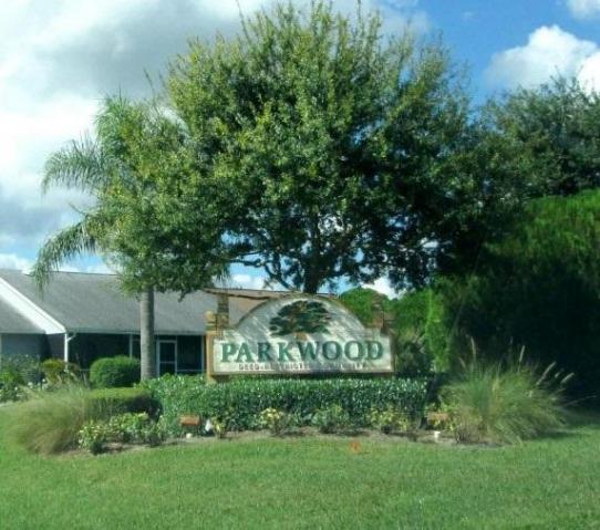 Entrance to Parkwood in Stuart FL