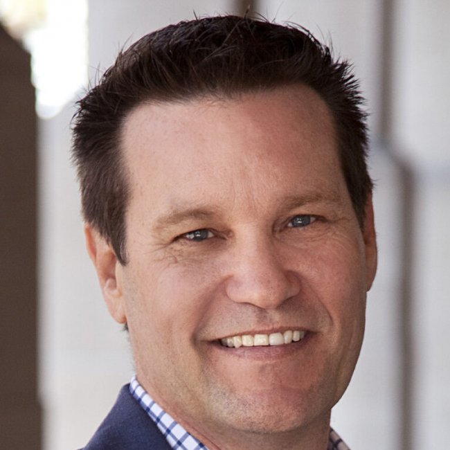 Photo of Lee Brewer