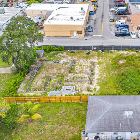 Vacant Lot in Oakland Park!