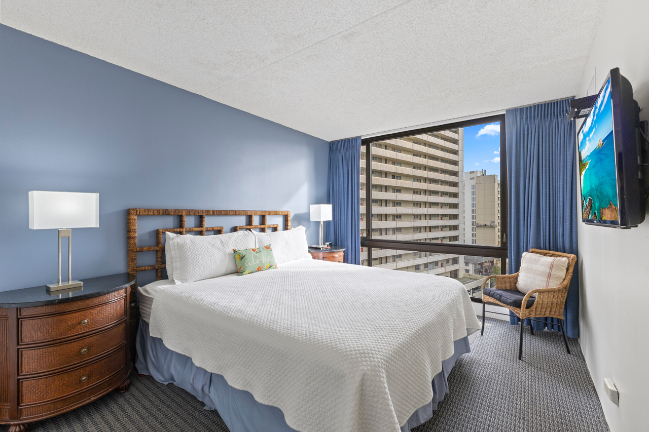 Bedroom: 
