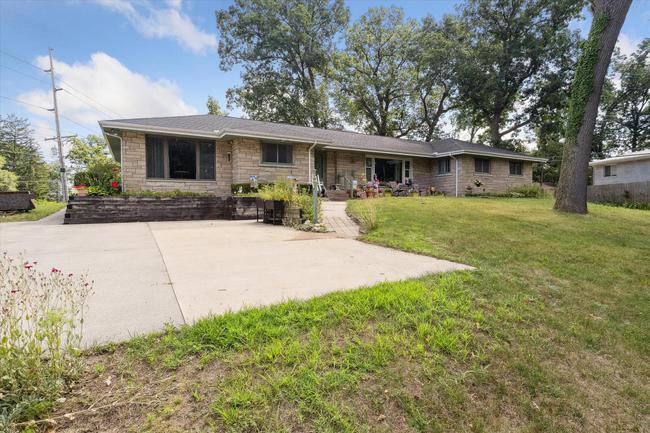 1356 Oak Ridge Dr, IN 46617