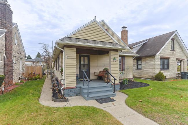 506 E Fairview, IN 46614