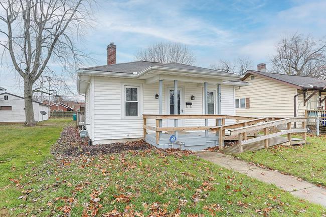 721 W Broadway, IN 46545