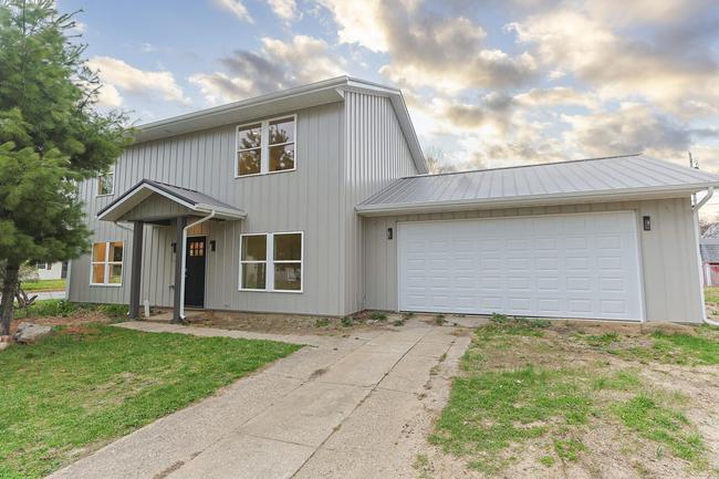 4024 Addison St, IN 46614