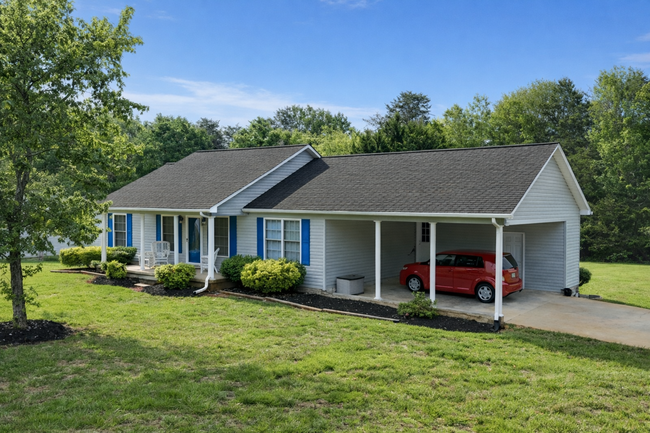 3124 Banks Street, NC 28650