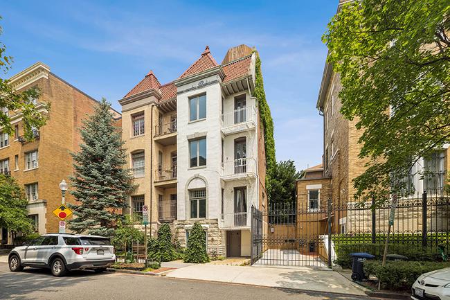 1827 Phelps Pl NW, DC 20008