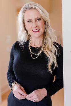 Photo of Jennifer Jones