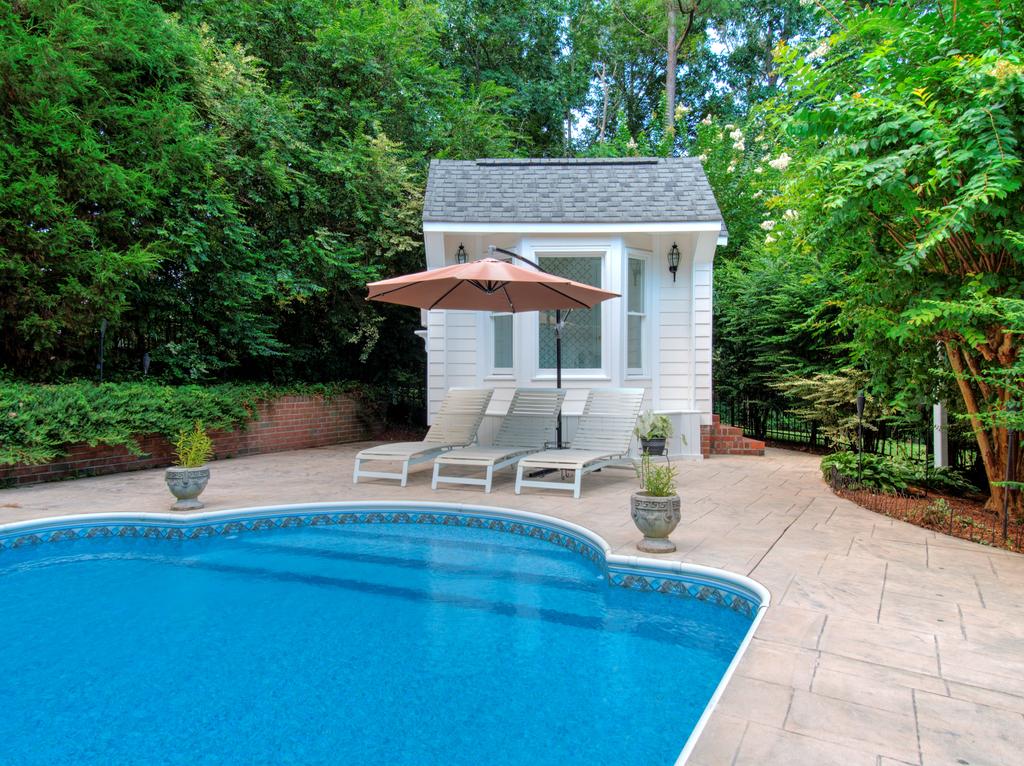 Cabana has Bath, Mini-Fridge, Outdoor Hot Shower