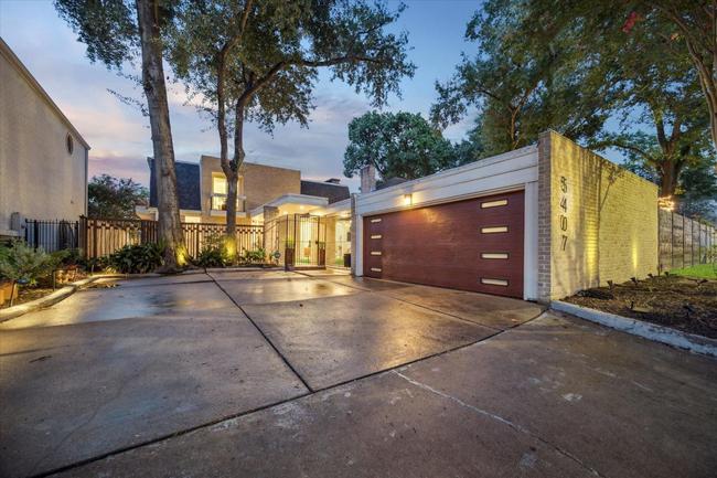 5407 John Dreaper Dr, TX 77056