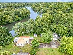 8901 Van Emmon Rd., IL 60560