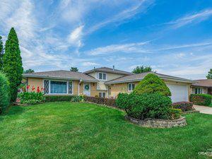 1408 Spruce Lane, IL 60559