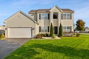 405 Shadow Woods, IL 60560