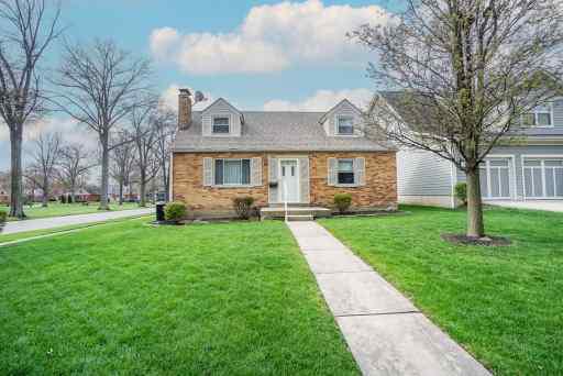 7907 Greenbriar Ln, OH 45243