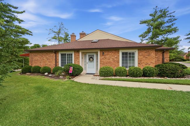 5220 Eaglesnest Dr #11, OH 45248