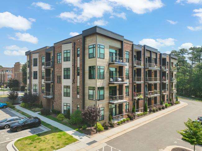 2441 Campus Shore Dr Unit 109, NC 27606