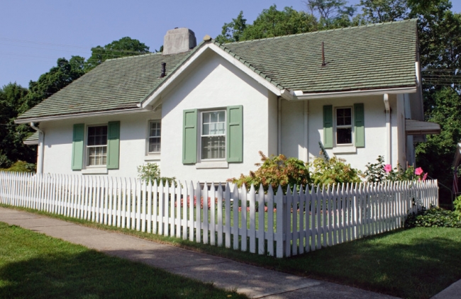 Quiet living awaits along the Newport River in Country Club Run.