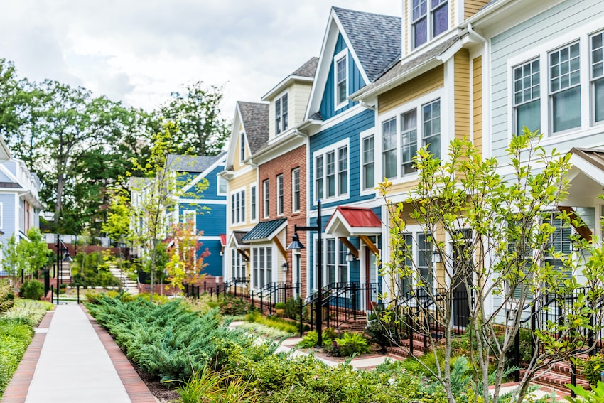 Homes in Nickels and Dimes Libertyville