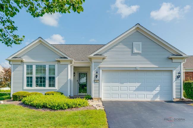 3293 Epstein Circle, IL 60060