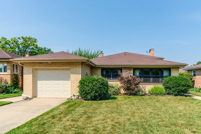 8928 Oswego Avenue, IL 60053