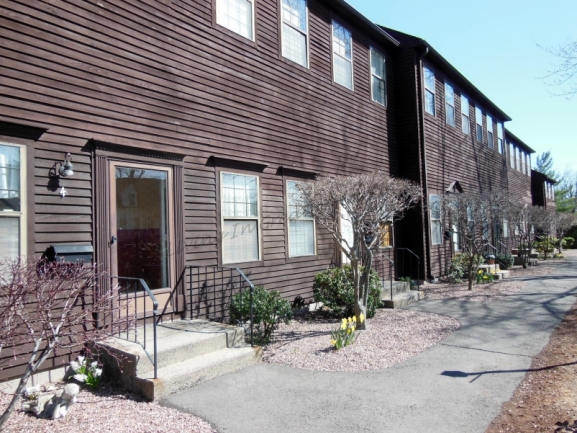 39 Spring Place