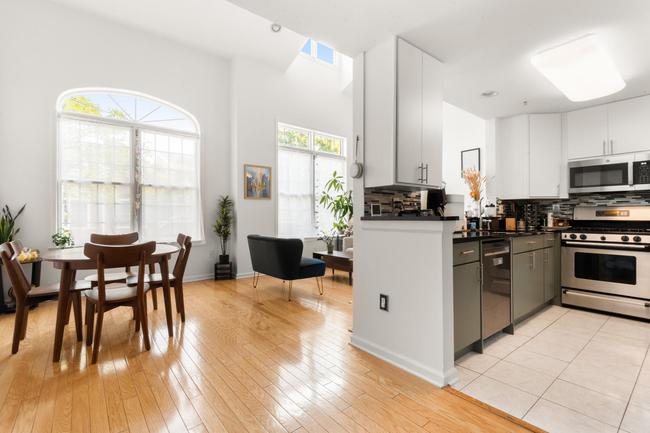 122 Abbie Ct., NJ 07093