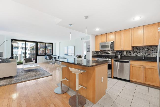 700 Grove St., NJ 07310