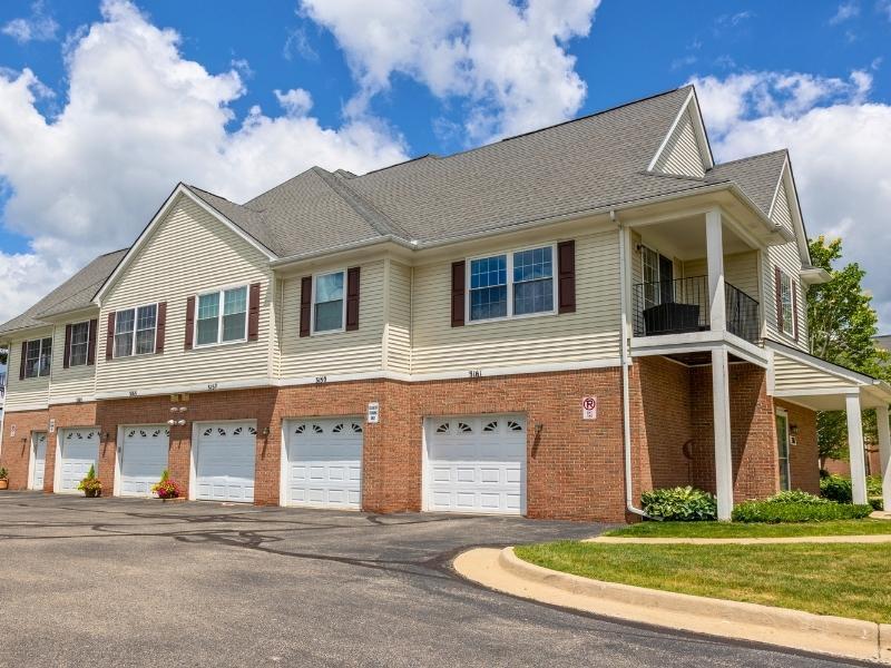 Jonathan's Landing condos