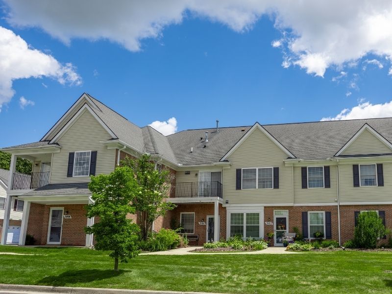 Jonathan's Landing condos