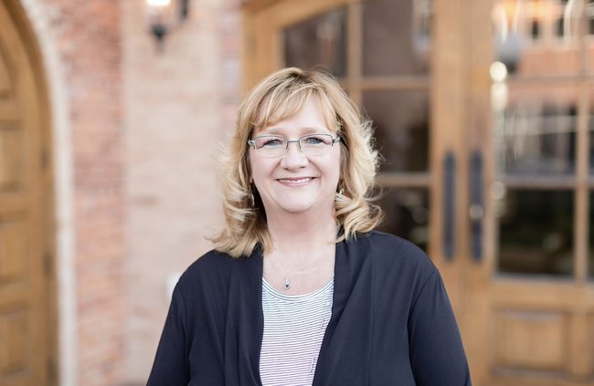 Photo of Tina Peterson,