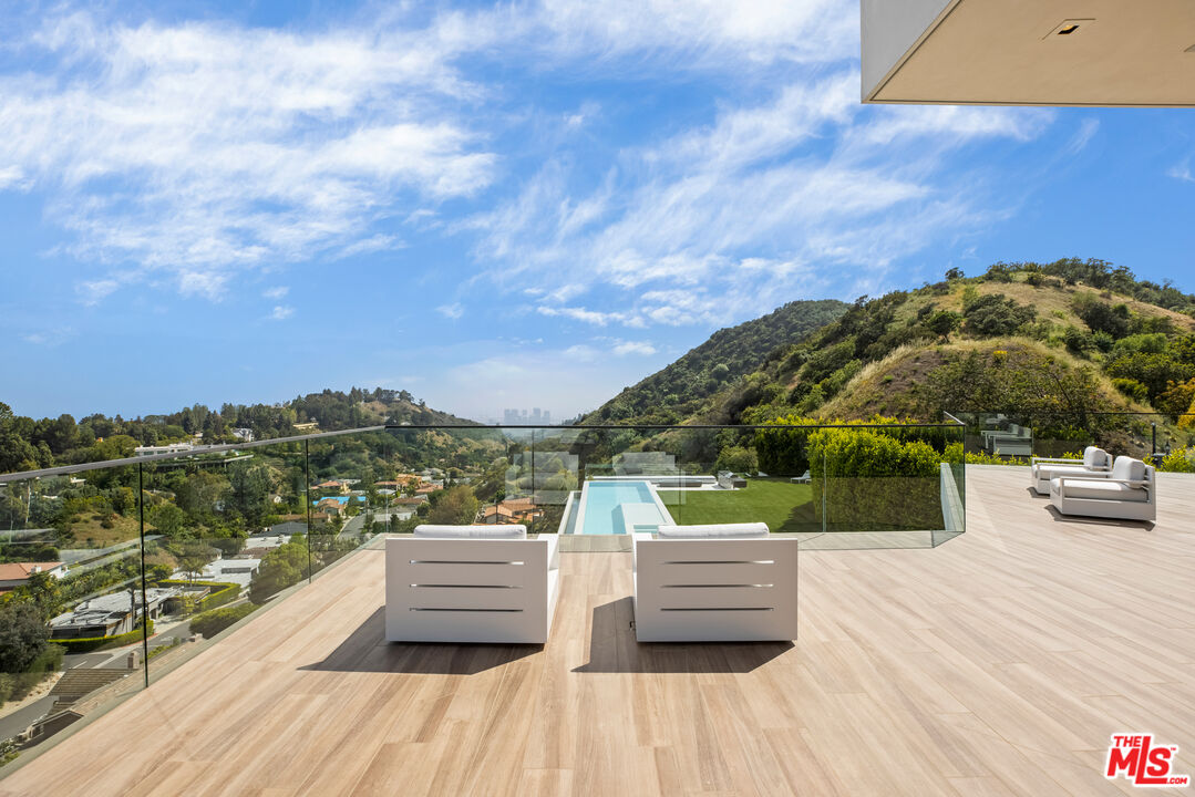 the Statue of Liberty looking over the Big Apple
