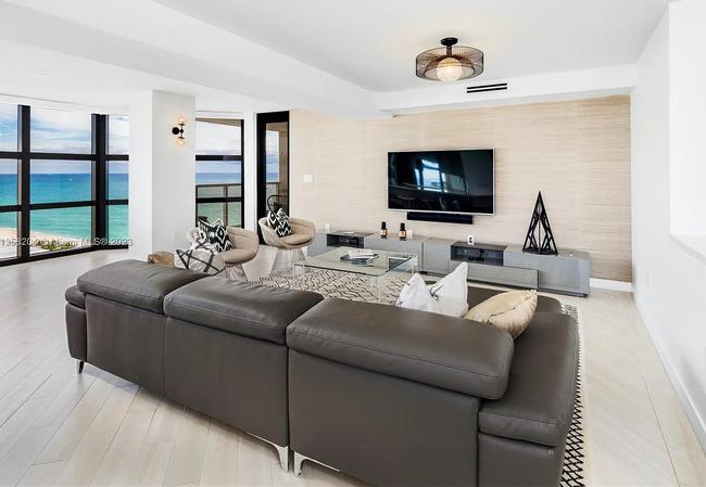 6423 Collins Ave #1610, FL 33141