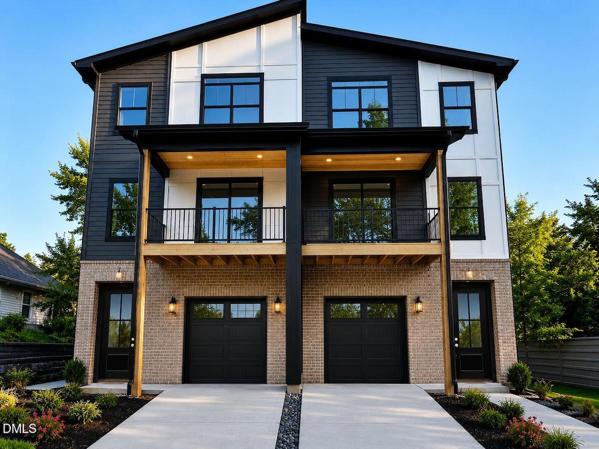 720 Oakwood
