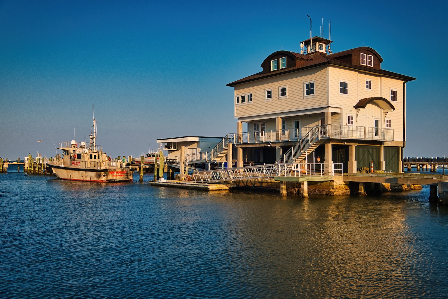 Charleston deepwater property with private dock