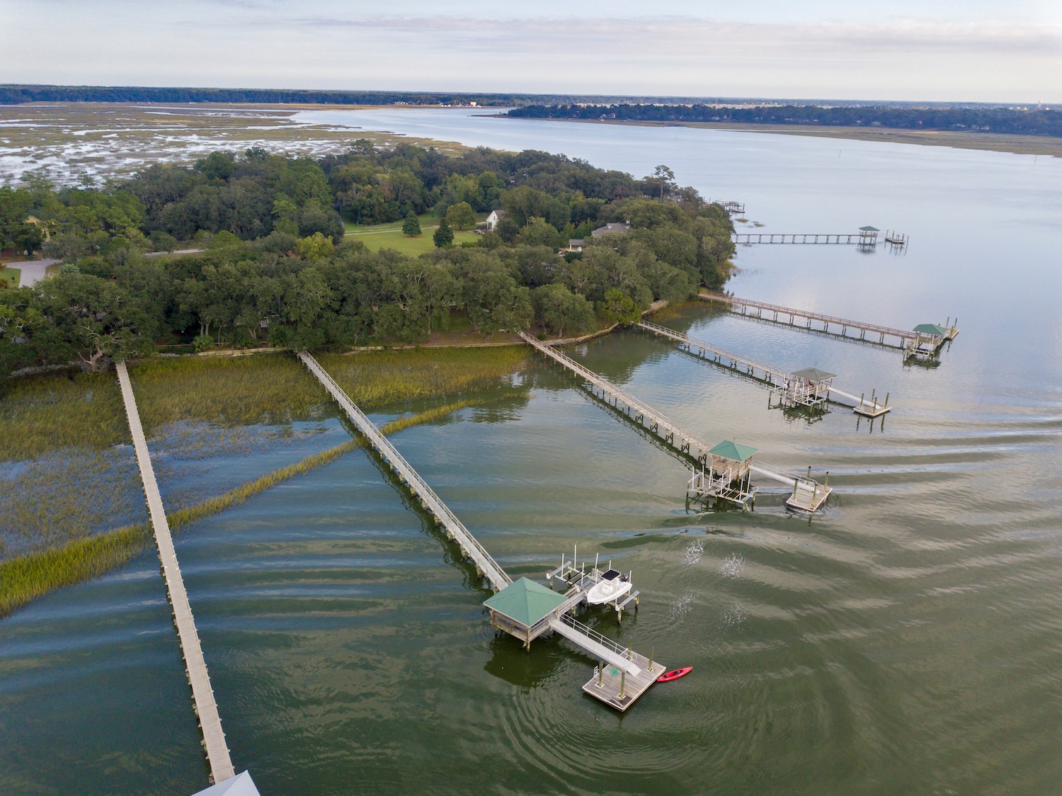Deepwater dock and boating access in Charleston