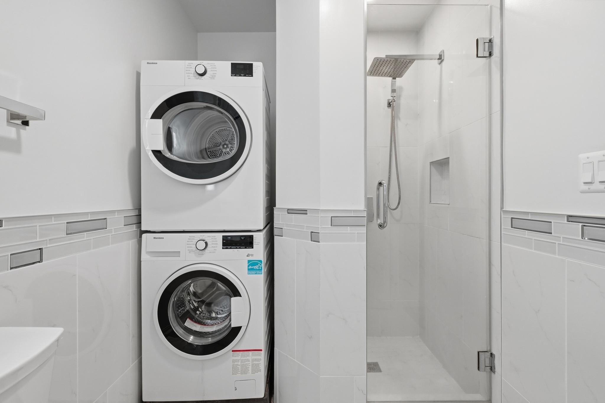 Unit 201 Bath Alternative View