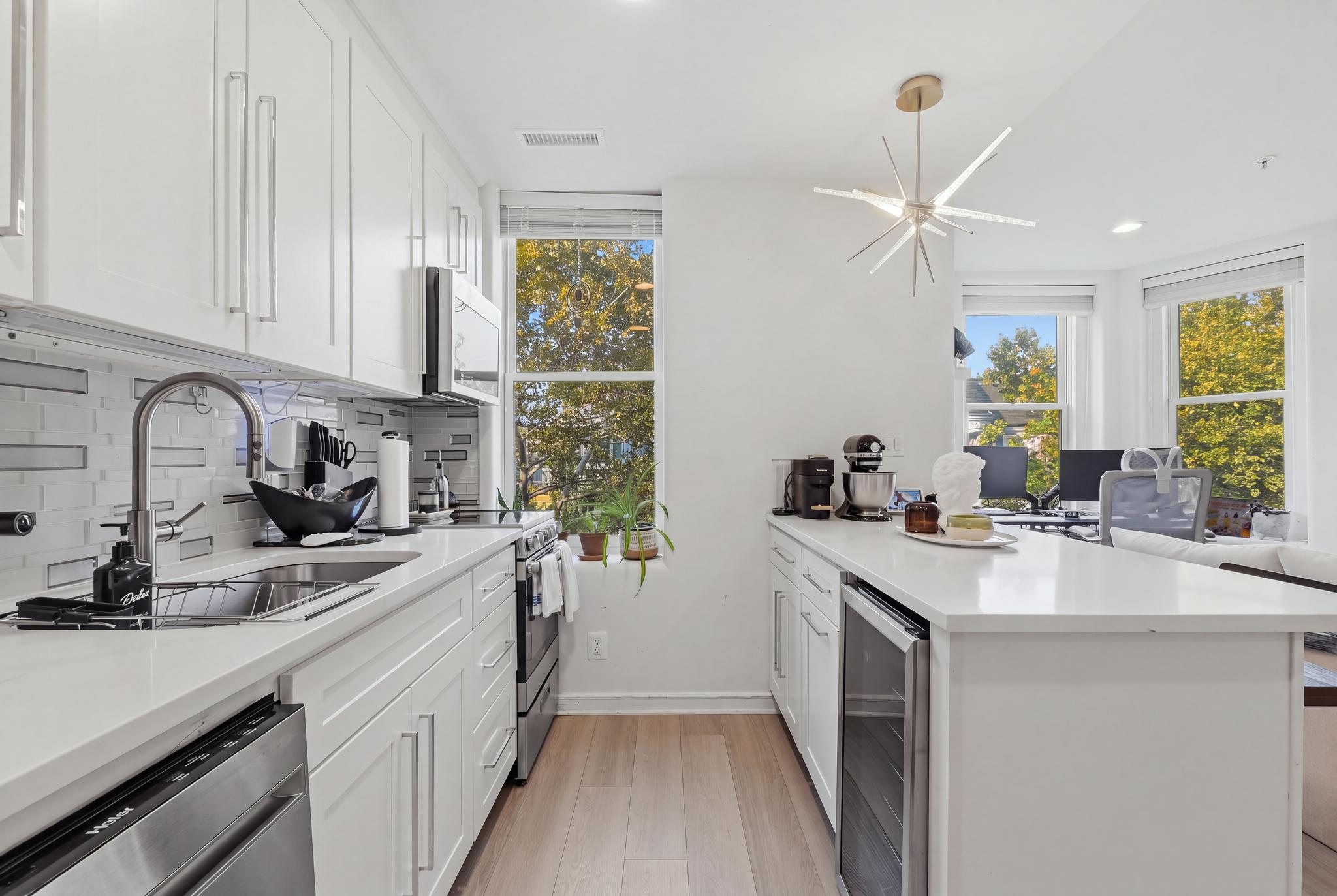 Unit 301 Kitchen