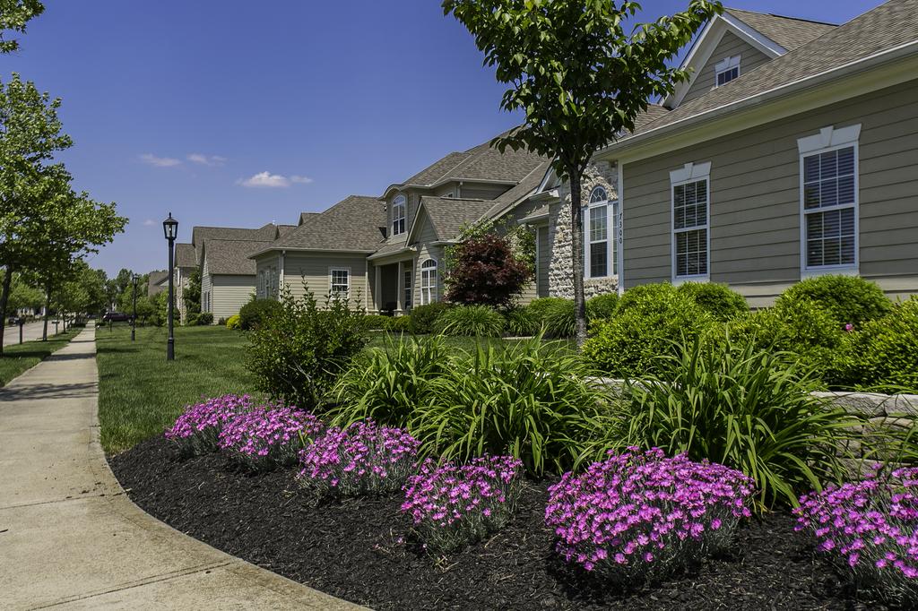 Explore Available Homes in the New Albany Links Neighborhood