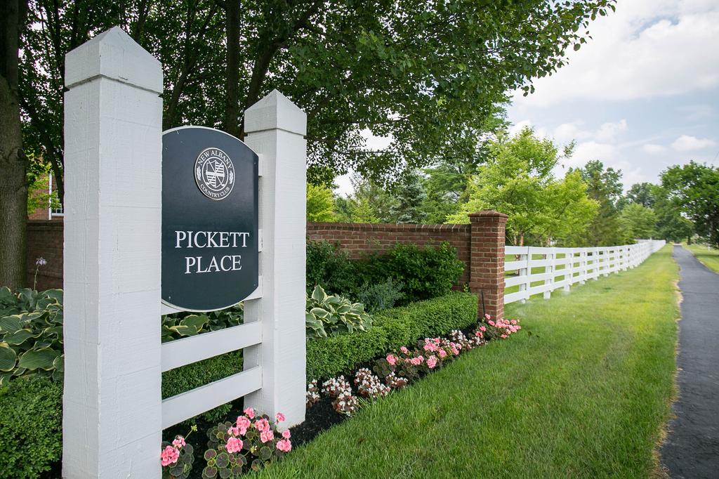 Pickett Place Spacious SingleFamily Homes in New Albany Country Club