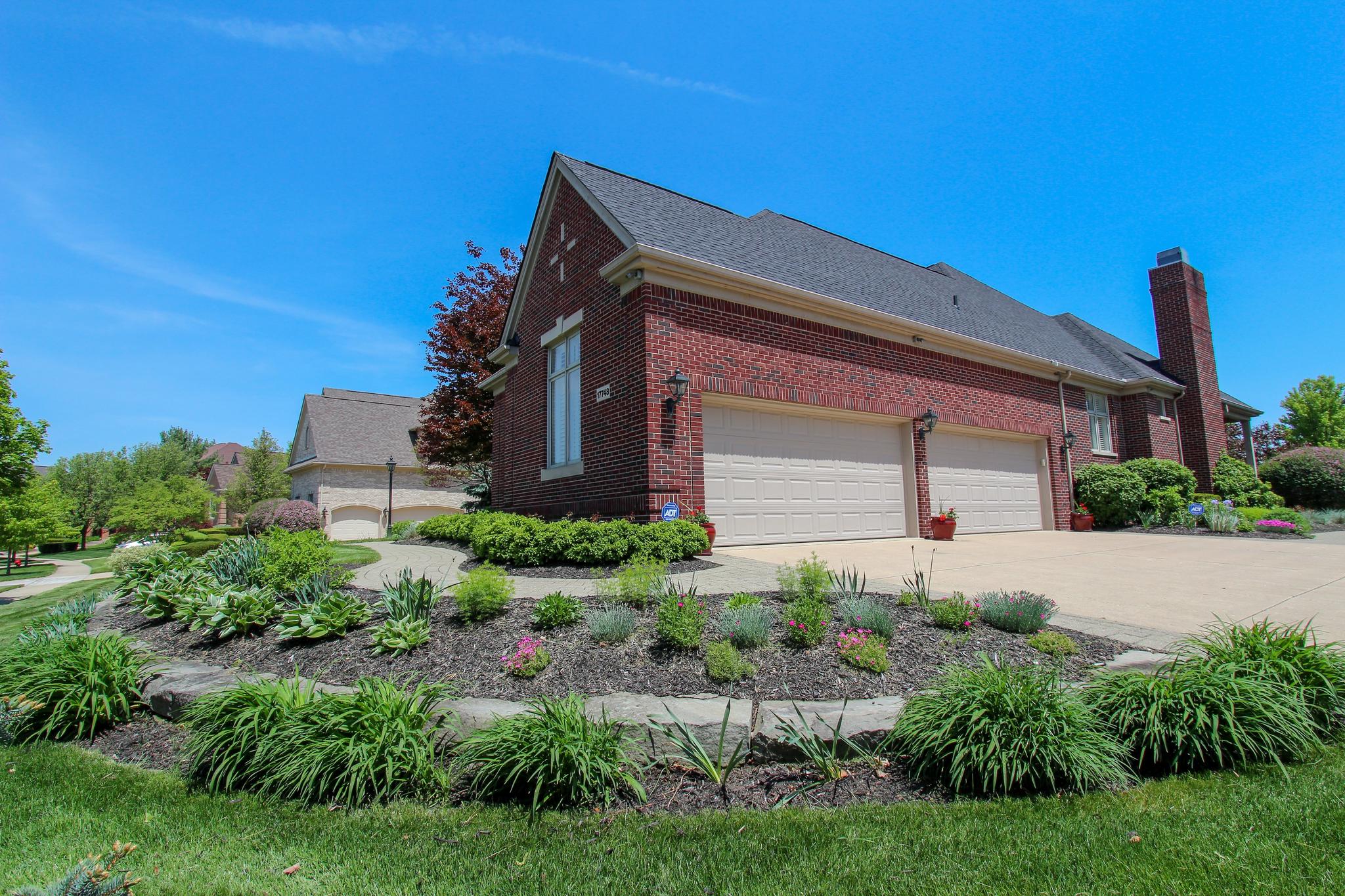 17748 Parkshore Northville, MI 48168