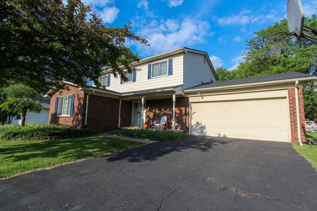 22492 Brookforest , MI 48375