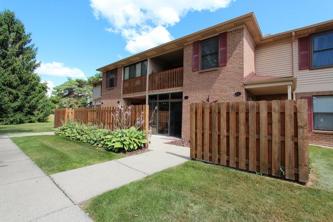 19315 Surrey Lane, MI 48167