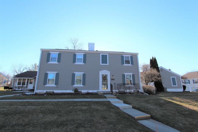 41745 Onaway Drive, MI 48167