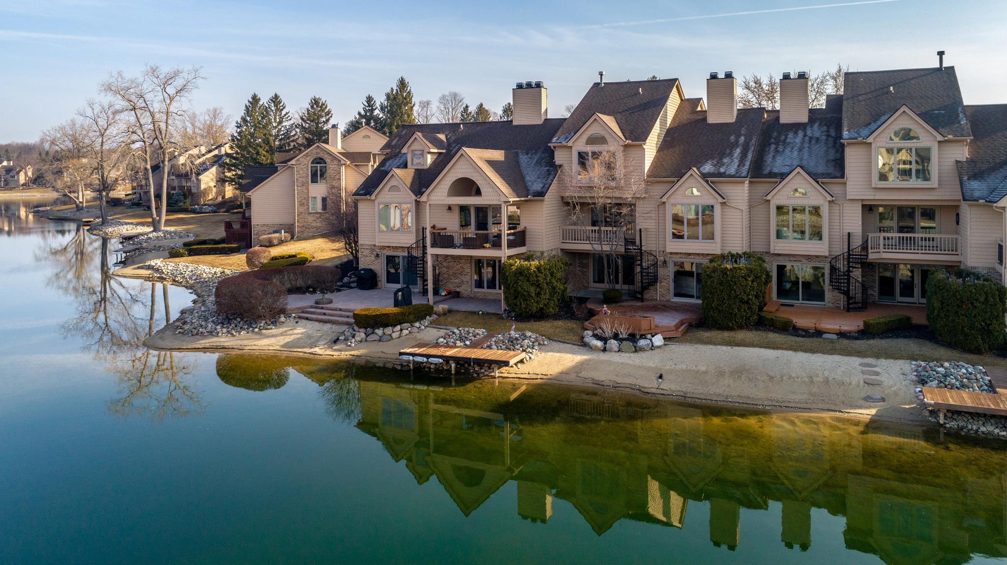 18297 Blue Heron Drive Northville Michigan 48168